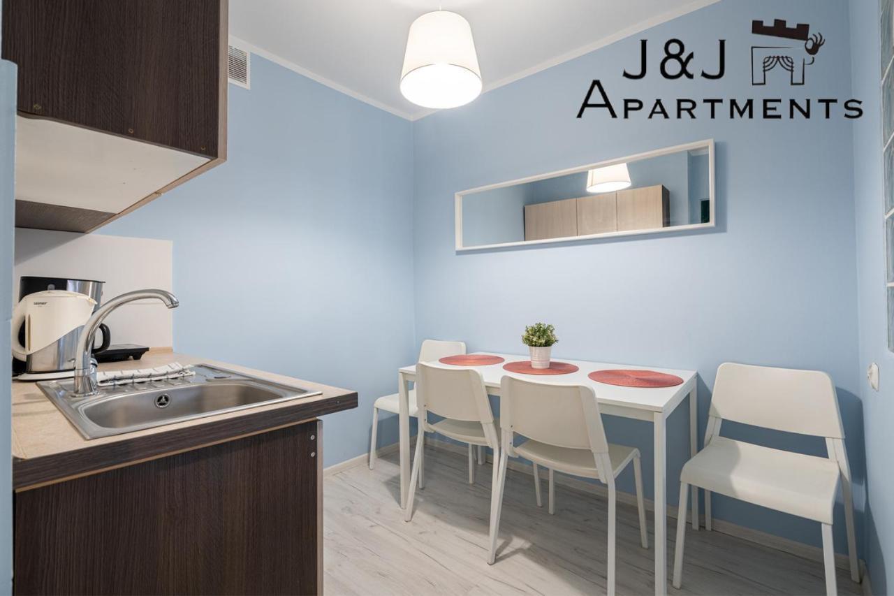 J&j - Szczytna 1, 10 * Torun